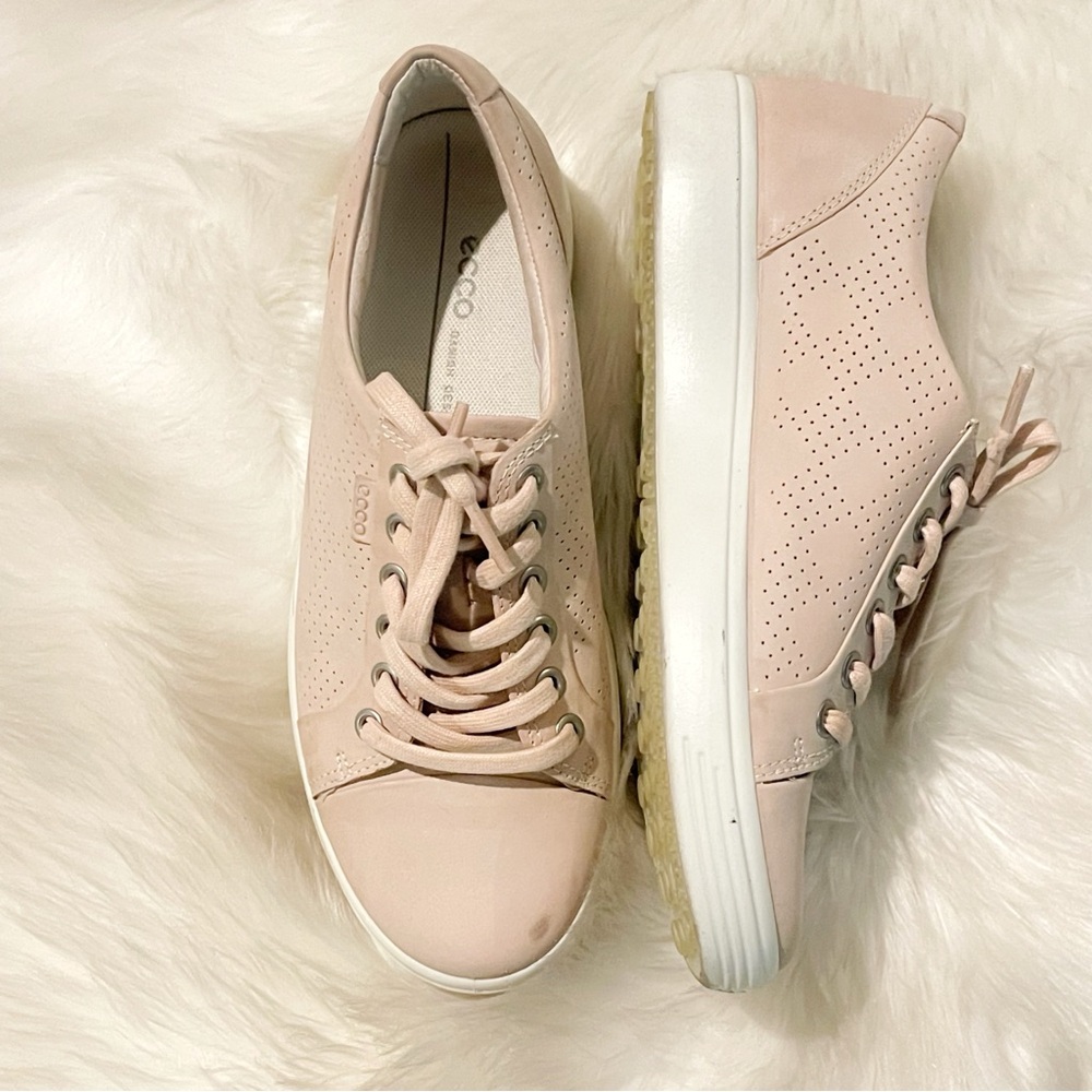 Ecco Sneaker - image 8